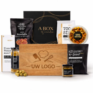 Borrelplank kerstpakket met logo